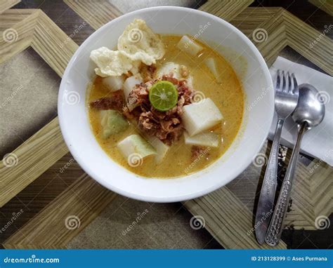 Lontong Kari of Indonesian Food Stock Image - Image of meal, diner ...