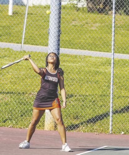 Altavista tennis hosts Appomattox | Online Features | altavistajournal.com