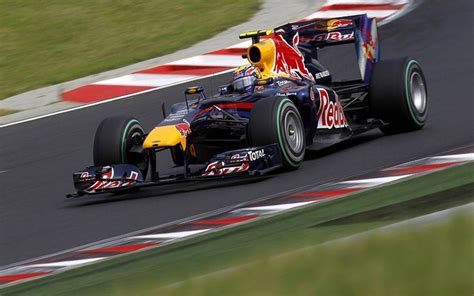 Mark Webber dominates Hungarian Grand Prix