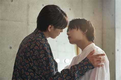 雅人（なにわ男子・大西流星）と光（少年忍者・深田竜生）がまさかのキス ドラマ『紅さすライフ』最終章に突入 The First Times