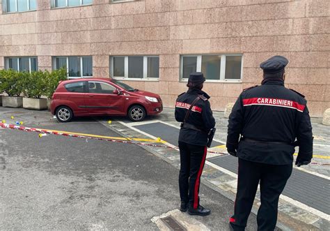 Medico Colpito Con Un Machete Nel Parcheggio Dellospedale