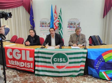 Cgil Cisl E Uil Brindisi Grande Partecipazione Alla Manifestazione