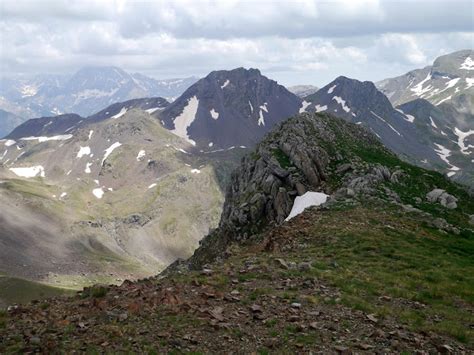 Recorriendo las montañas de Asturias Ibón y Pico Catieras Circular