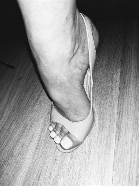 Sext Feet In High Heels Trap Solo Photo 9