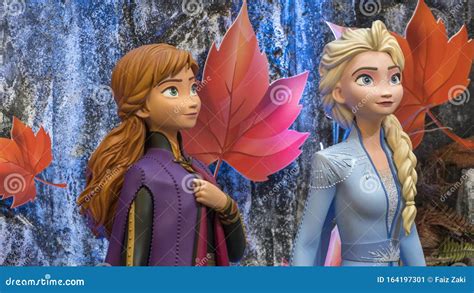 Princess Elsa And Anna From Frozen 2 Magical Journey This Event Is A