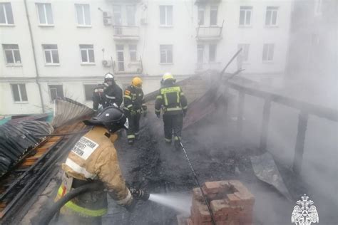 Во Владивостоке ликвидирован пожар в гостинице на улице Уткинской МОСКОВСКИЙ КОМСОМОЛЕЦ