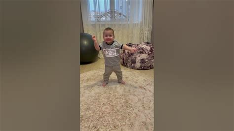 Первые шаги малыша🙏 - YouTube