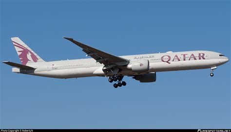 A7 BEC Qatar Airways Boeing 777 3DZER Photo By RobertLN ID 1171369