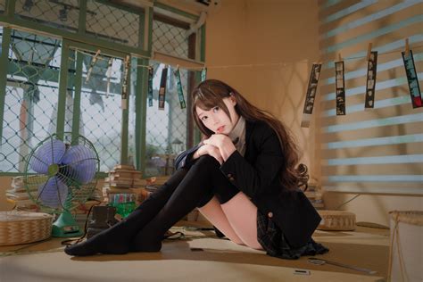 4k Asian Pose Sitting Stockings Legs Skirt Hd Wallpaper Rare Gallery