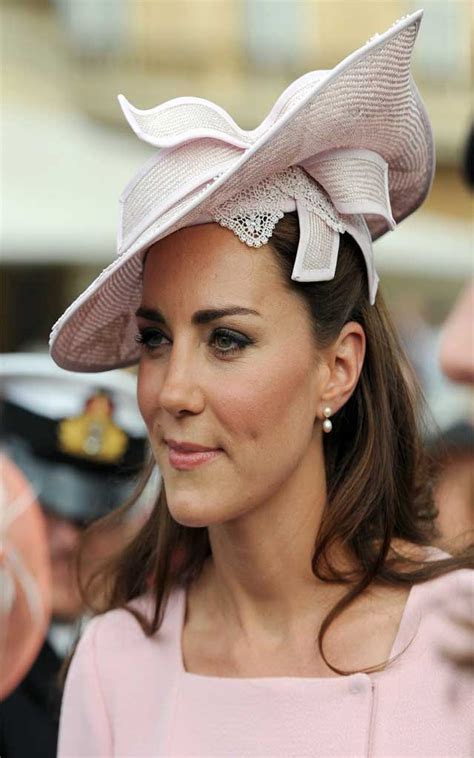 fashionjewellery: Kate Middleton Pink Lipstick