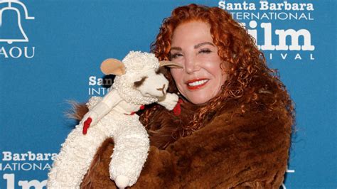 Shari Lewis’ Daughter Mallory Is Keeping Lamb Chop Alive Nbc New York