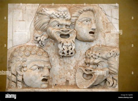 Los Museos Del Vaticano En Roma Relieve Con M Scaras De Teatro