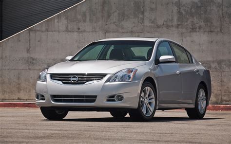 Nissan Launches Th Anniversary Package For Altima