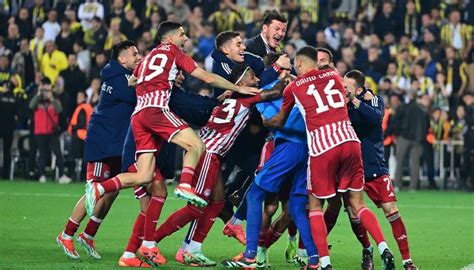 Fenerbahçe nin Olympiakos a İstanbul da elenmesi sonrası Yunanlar