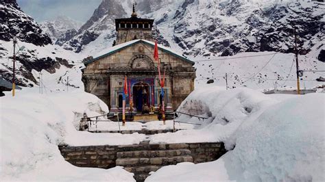 Uttarakhand Kedarnath Badrinath Wrapped In Thick Blanket Of Snow