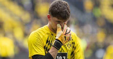 Champions League Trifft Auch BVB Keeper Gregor Kobel Der Fluch Von