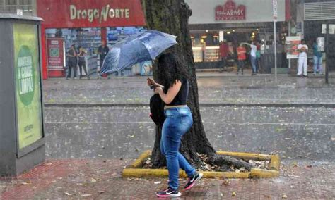 Defesa Civil de BH emite alerta de pancadas de chuva até a manhã de