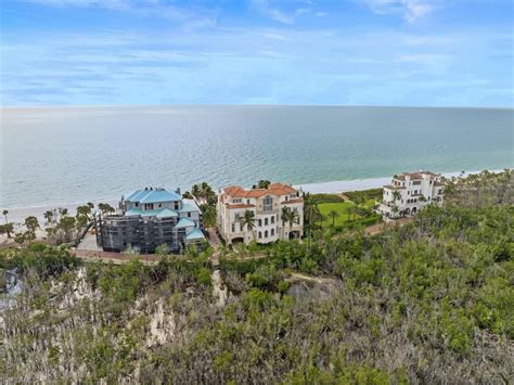 Pelican Bay Naples Florida Real Estate | Luxury Properties in Pelican Bay