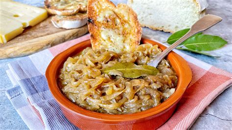 Zuppa Di Cipolle La Ricetta Del Piatto Cremoso E Saporito