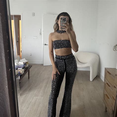 Nye Fit 💖💅🎁🍾🥂🪩🎇 So Cute For The Holidays Will Ship Depop