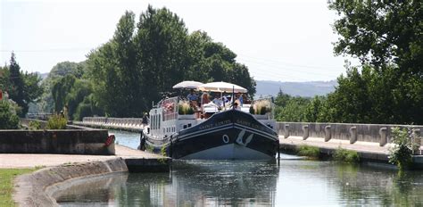 Private Barge Cruises & Trips in France | French Waterways