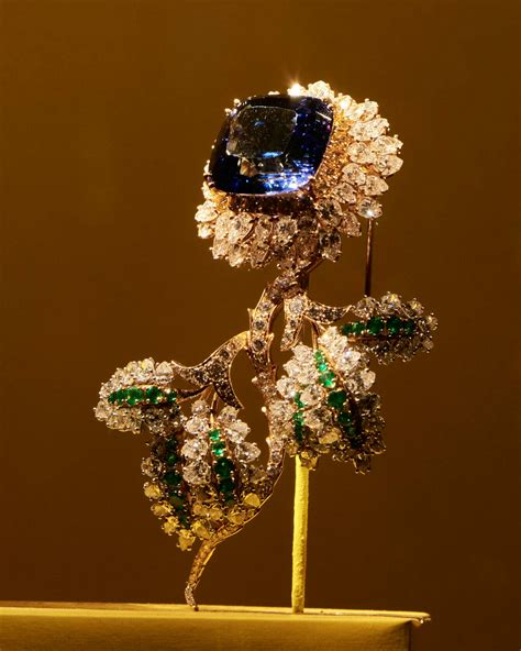 Inside the New Tiffany & Co. Diamond Jewelry Exhibit at Saatchi Gallery ...