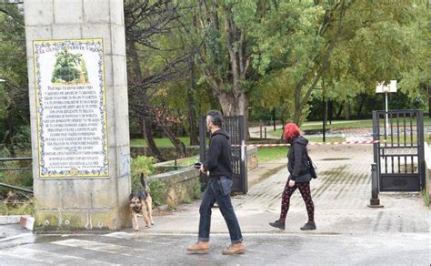 El Fuerte Viento Obliga A Cerrar Parques Y Paseos Fluviales En