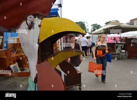 Flea market at Eastern Market. Washington D.C. USA Stock Photo - Alamy