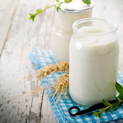 Домашний кефир из молока и сметаны - рецепт приготовления с фото и видео