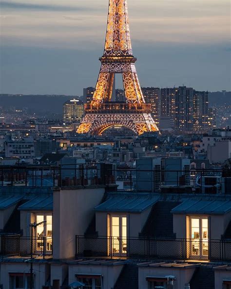 Toits de Paris в Instagram La Tour Eiffel vue des toits du 8e