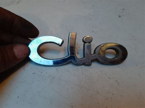 Emblema Letras Clio Cajuela Originales 229 00 En Mercado Libre