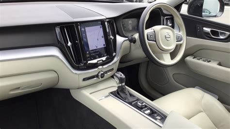 Volvo XC60 II D4 AWD Momentum Automatic (Blond Interior), Used vehicle, by Volvo Cars Slough SLOUGH