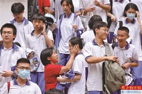 广东高考生，今日起可查成绩！ 南方都市报·奥一网