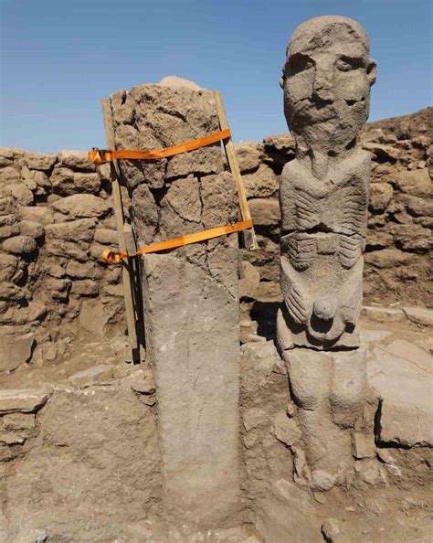 World Oldest Statue 11