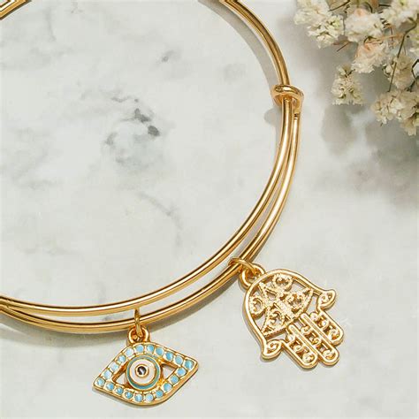 Buy Pipa Bella By Nykaa Fashion Evil Eye And Hamza Charm Bracelet Online