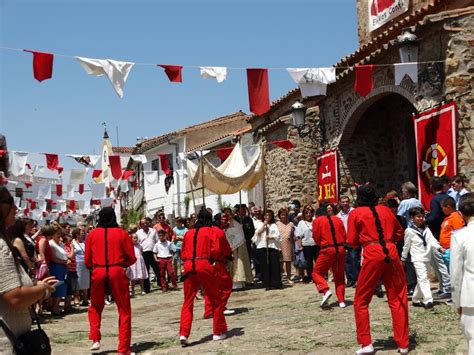 Mañana se celebra la procesión con los Diablucos y la Custodia Hoy