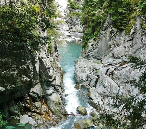 Most Beautiful Waterfalls In Switzerland (Famous & Hidden) - SwitzerLanding