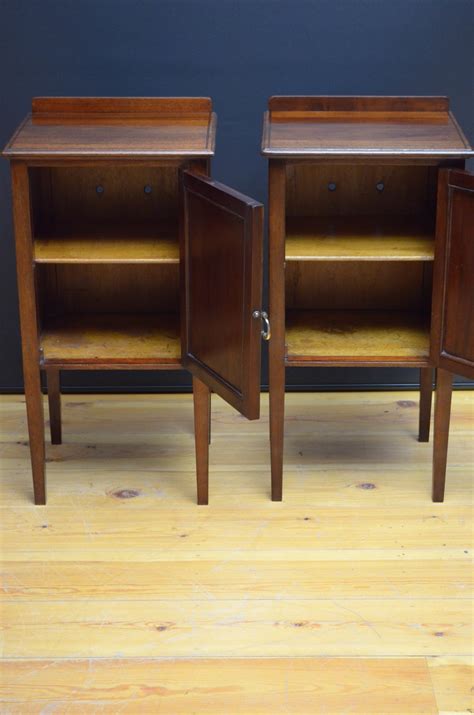 Pair Of Edwardian Mahogany Bedside Cabinets Antiques Atlas