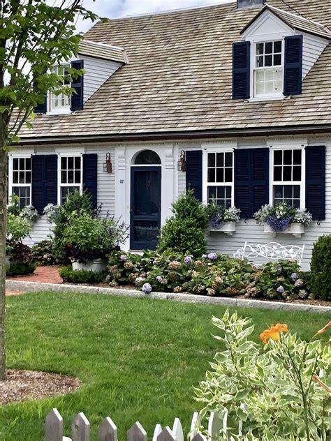 Ways To Bring Cape Cod Style To Your Home DECOOMO