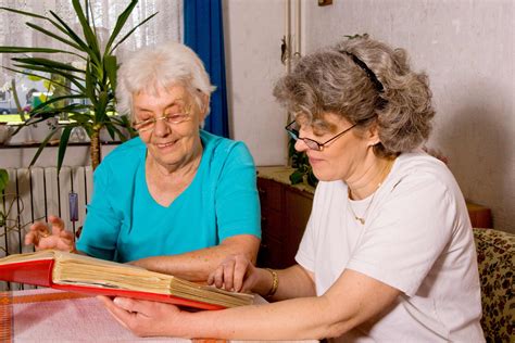 Alzheimer In Casa Il Percorso Piscologico Del Caregiver Spezza L