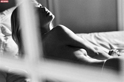 Naked Emily Senko Added By Gujaguja