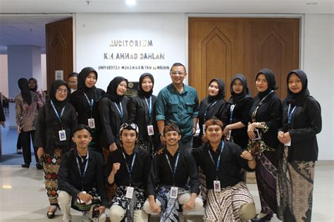 Mahasiswa Administrasi Publik Um Bandung Gelar Kuliah Bareng Birokrat