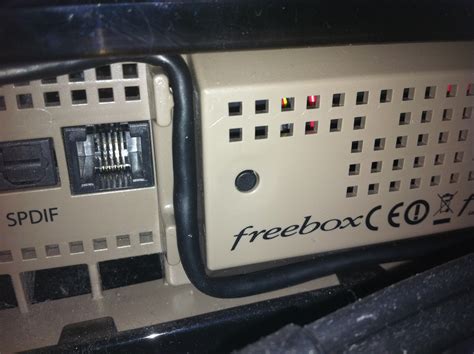 Hard Reboot Freebox Revolution Goulotte Protection Cable Exterieur