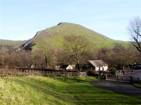 Thorpe Cloud - Dovedale - Snap the Peaks