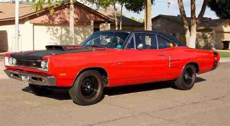 Dodge Coronet - Cars-On-Line.com