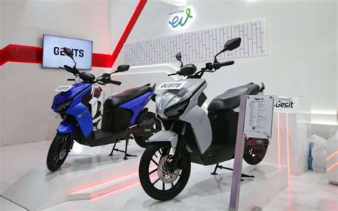 Gesits G1 DLX Salah Satu Motor Listrik Yang Bikin Gempar IIMS 2024