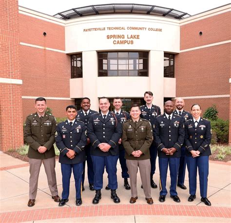 Wamc Combat Paramedics Graduate From Ftcc Paramedic Course Womack