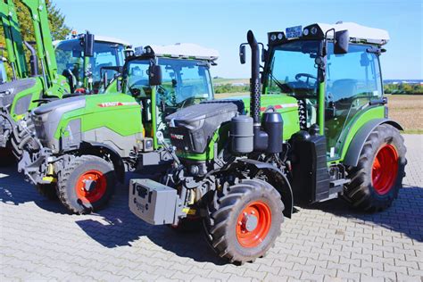 New Machinery Review Fendt Electric E V Vario Tractor Fruit Vine