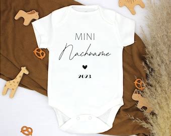 Mini Nachname Babybody Schwangerschaft Verk Nden Babybody Bodysuit Body