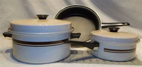 Vintage Mirro Painted Aluminum Teflon Non Stick Cook Ware Set Stock Pot